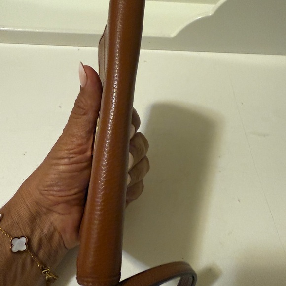 Cole Haan Tan Leather Wallet with Sleek Design - Picture 9 of 14